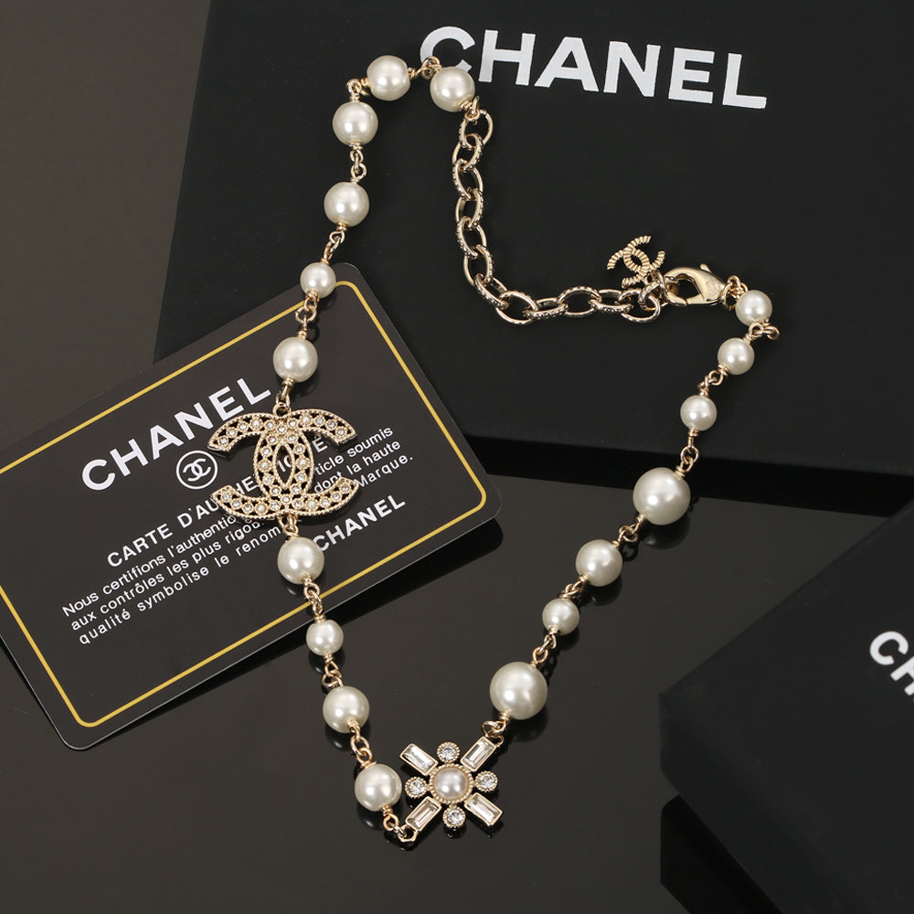 18K Chanel Flower Pearls Necklace