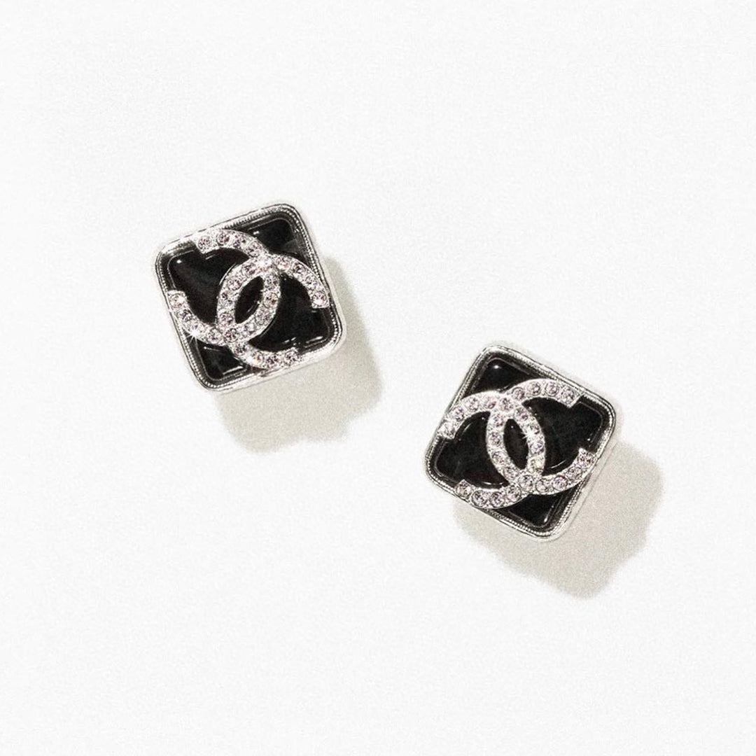 18K Chanel Square Earrings