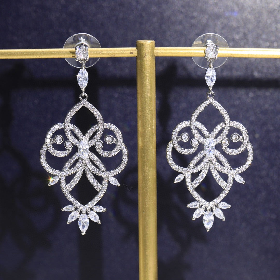 18K Piaget Mythical Journey Earrings
