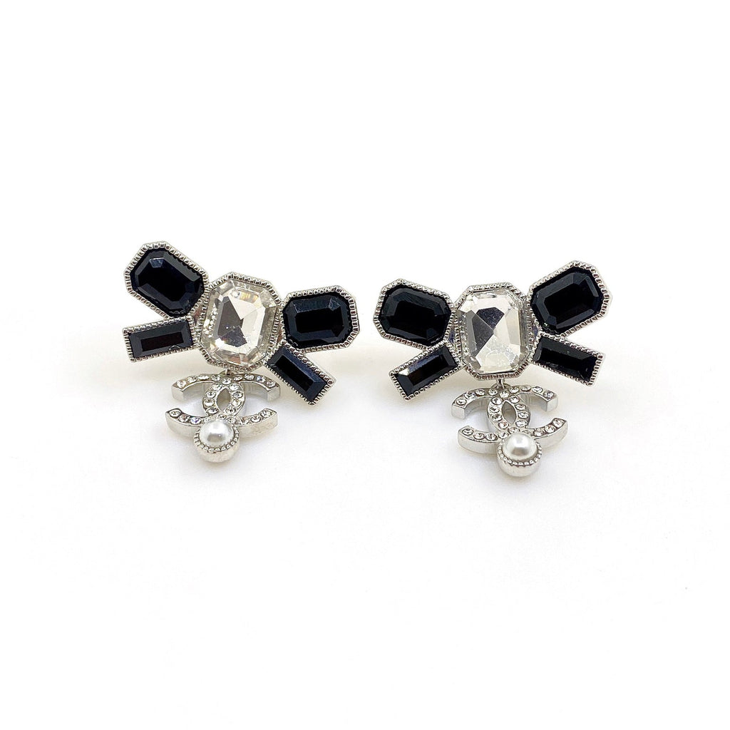 18K Chanel Bow Tie Crystals Earrings