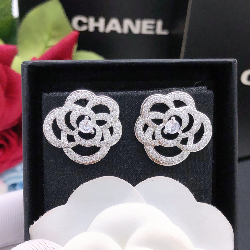 18K Chanel Camellia Diamond Earrings