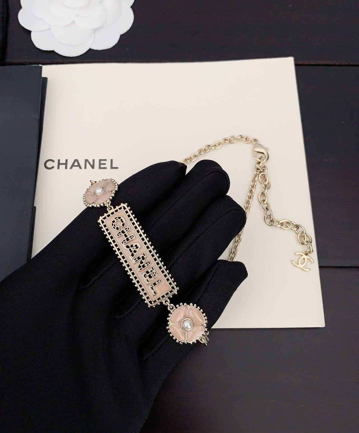 18K Chanel Resin Diamonds Necklace