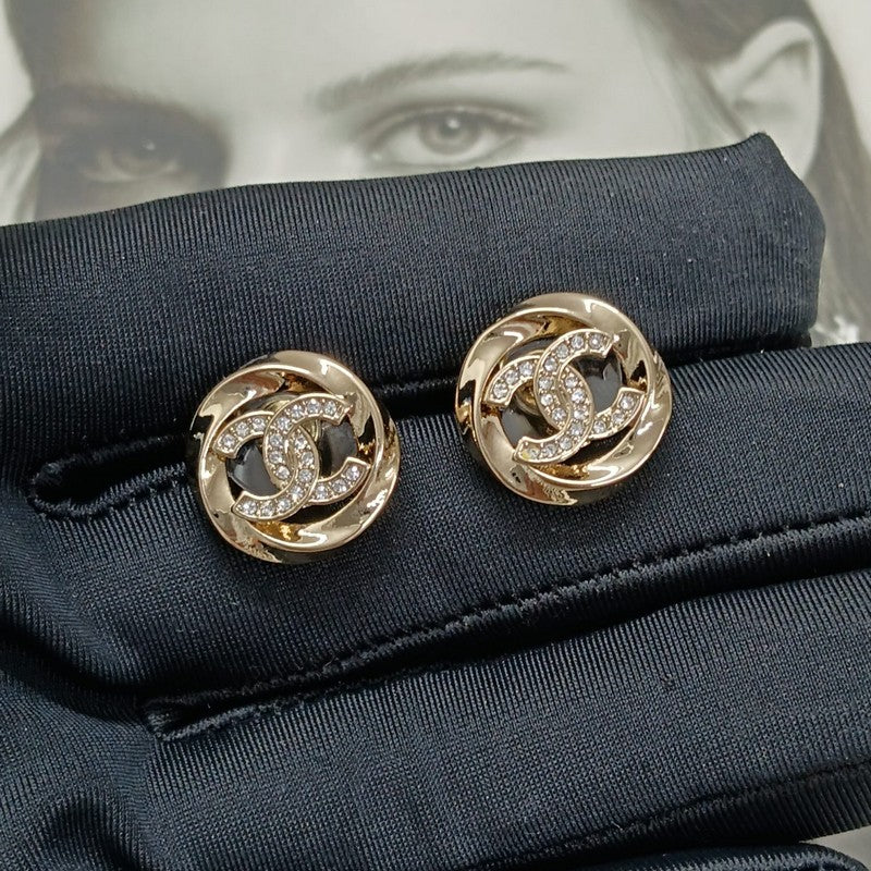 18K Chanel Round Diamond Gold Earrings