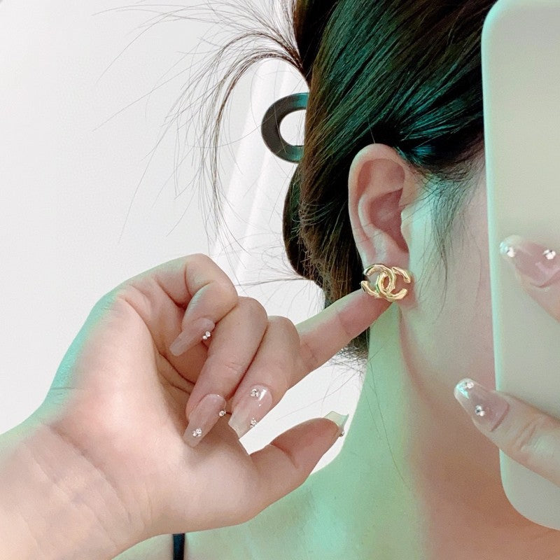 18K Chanel Gold Earrings