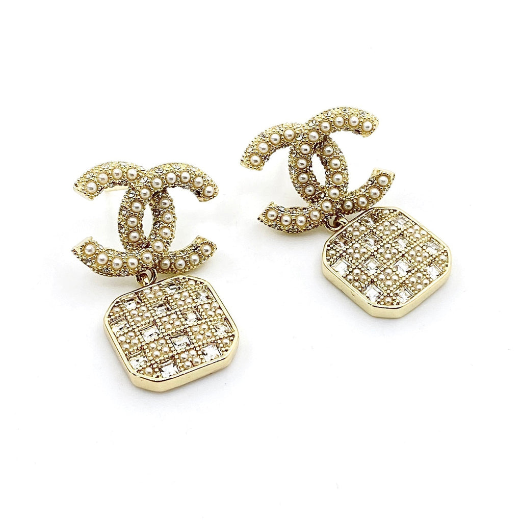 18K Chanel Diamonds Drop Earrings