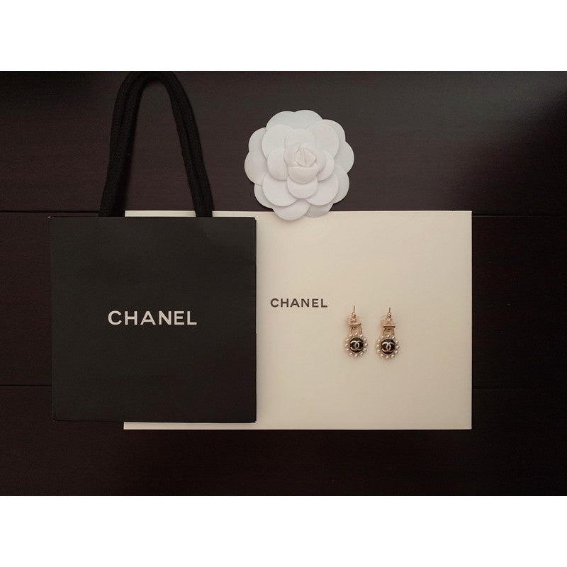 18K Chanel Pearl Earrings
