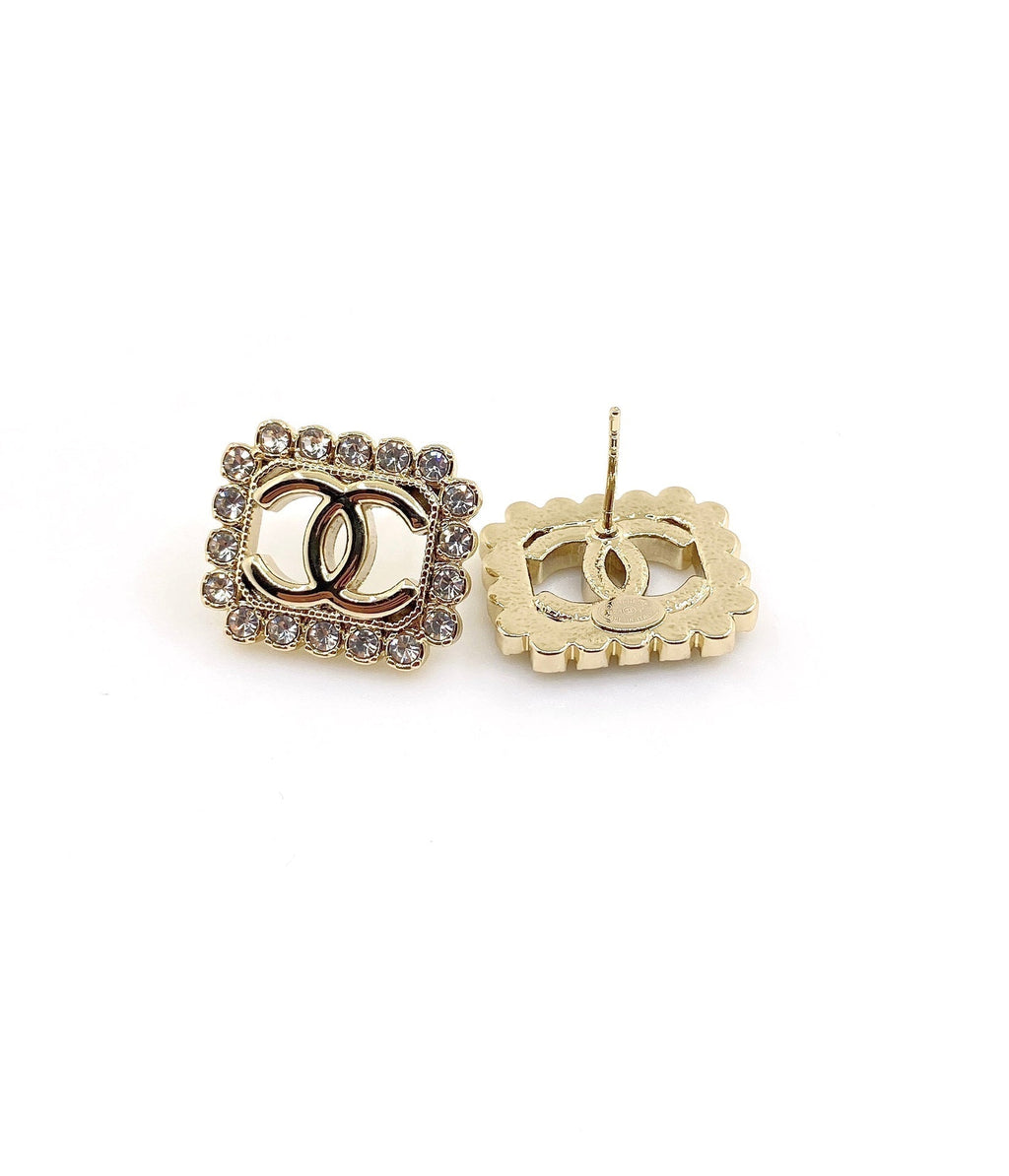 18K Chanel Square Pearls Earrings