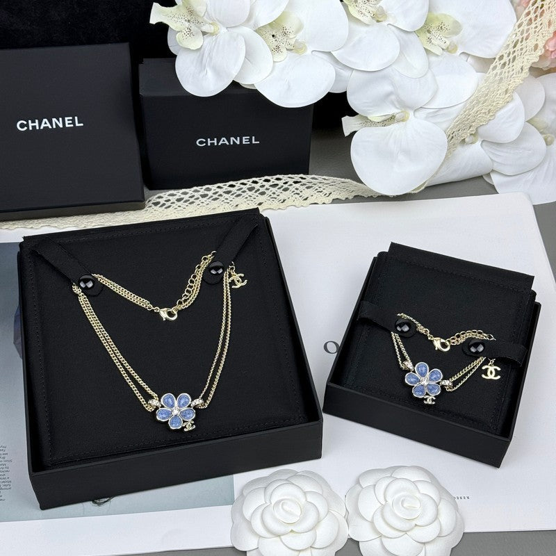 18K Chanel 26C Blue Flower Diamond Bracelet