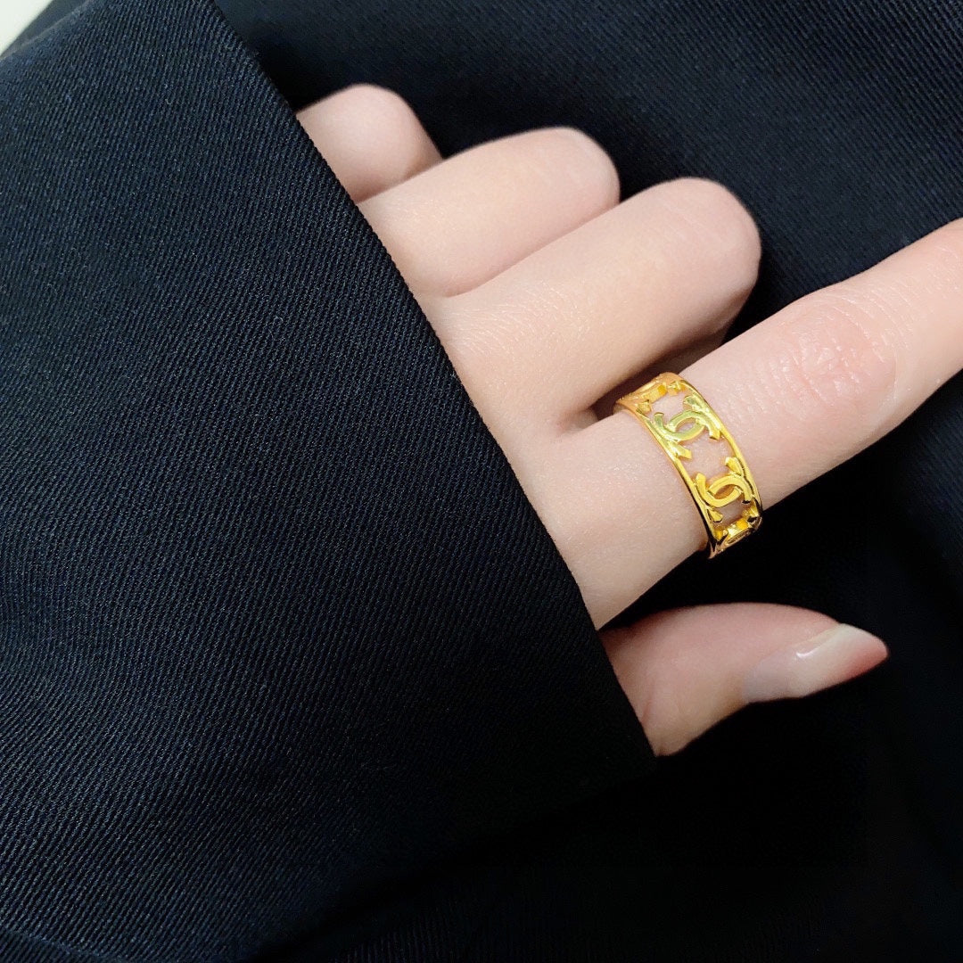 18K Chanel Vintage Openwork Ring