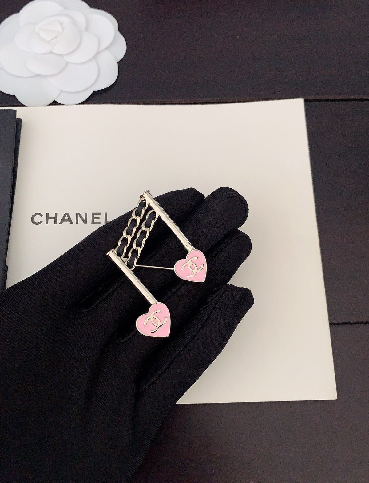 18K Chanel Music Symbol Brooch