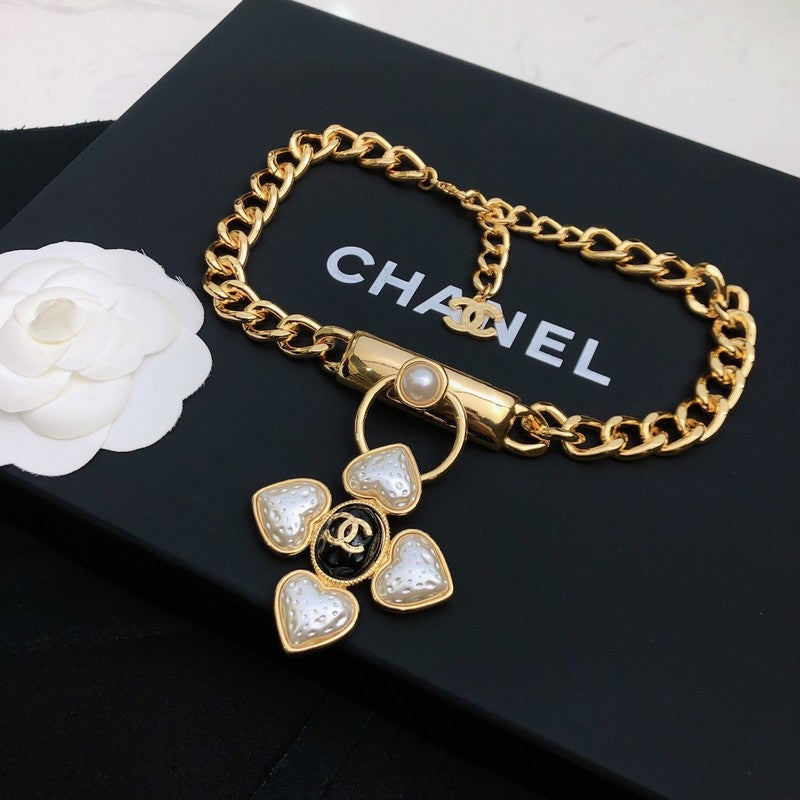 18K Chanel Pearl Choker Chain Necklace