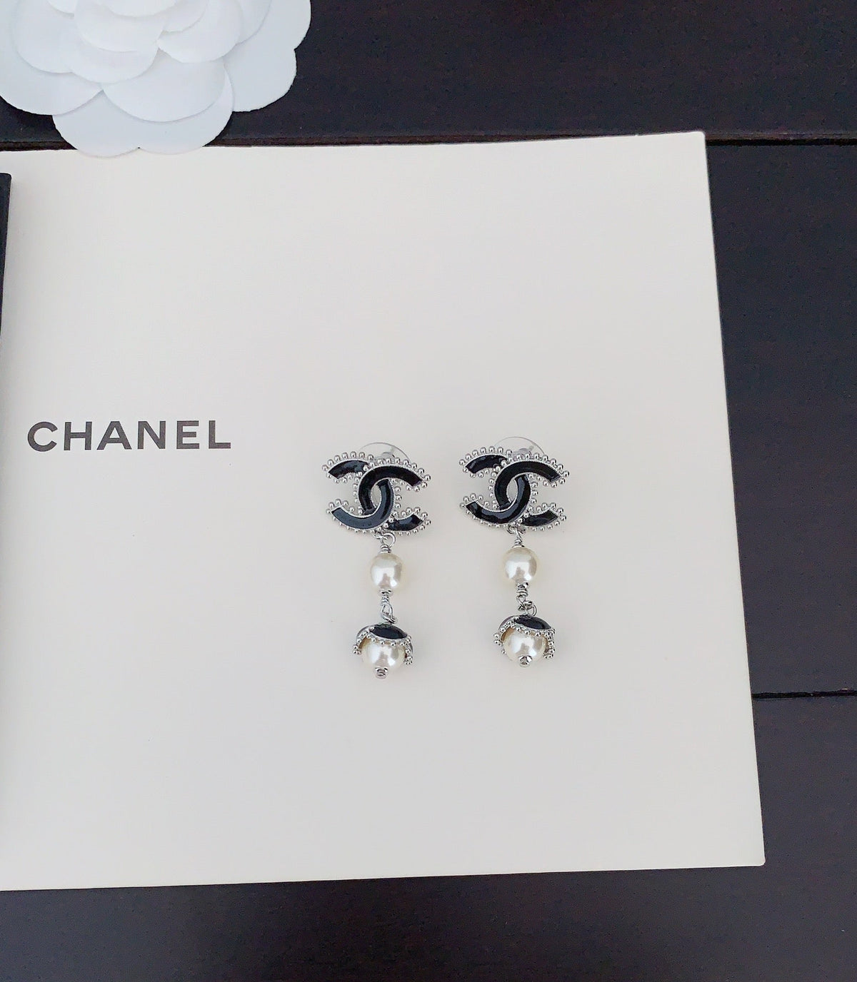 18K Chanel Pearl Crystals Earrings
