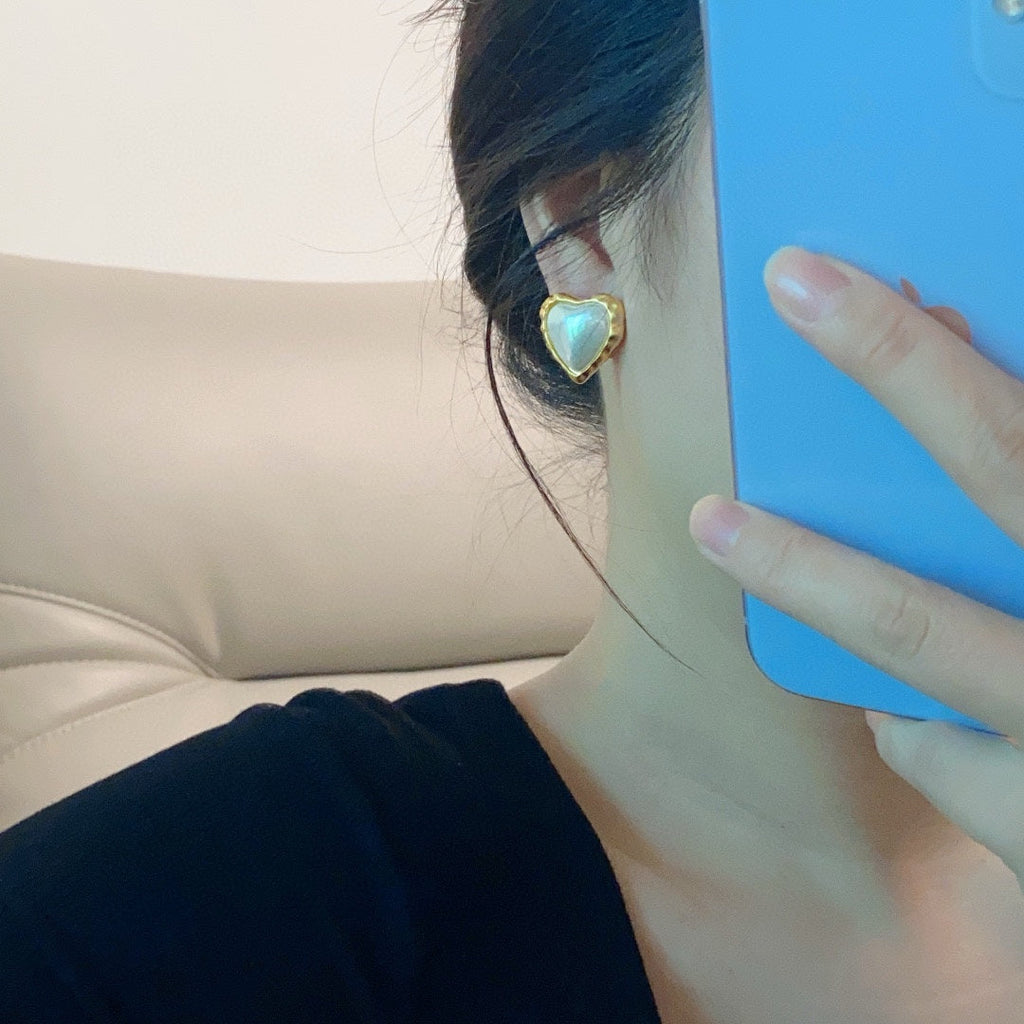 18K Chanel Heart Pearl Earrings
