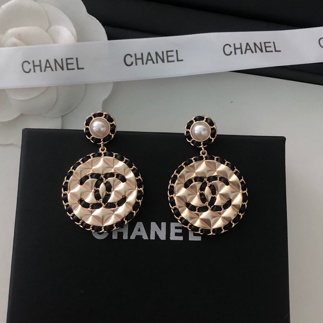 18K Chanel Leather Round Earrings