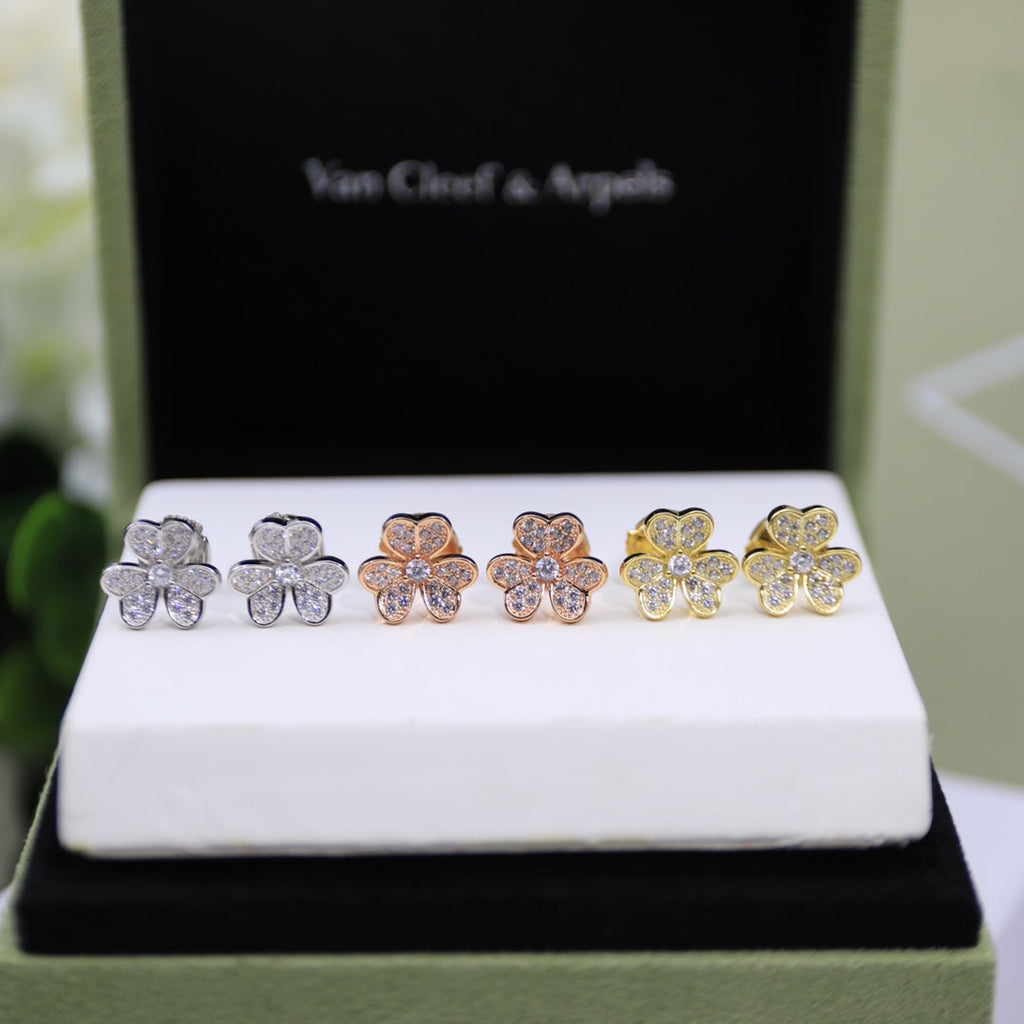 18K Yellow Gold Van Cleef & Arpels Frivole Small Model Earrings