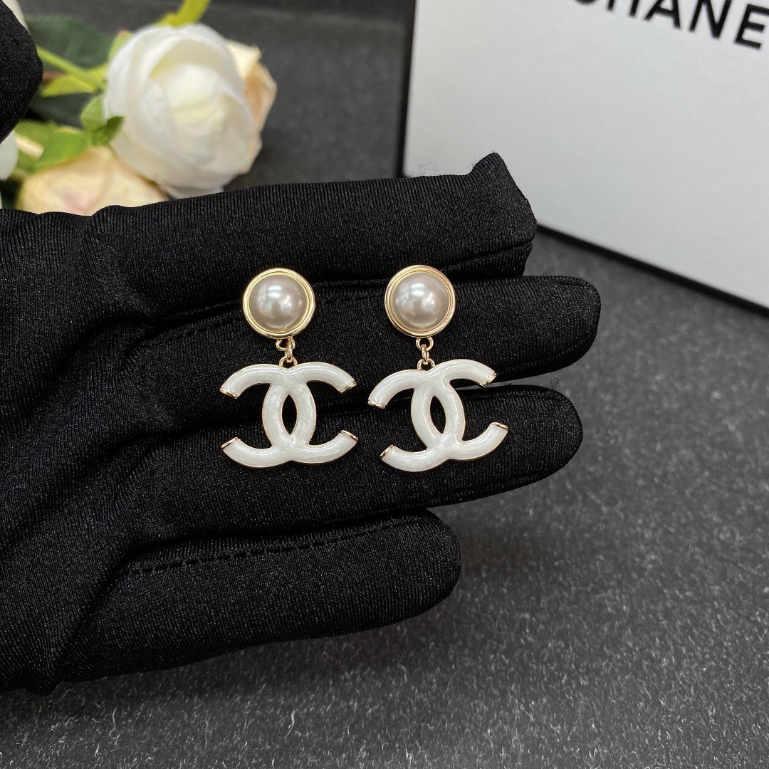18K Chanel White Pearl Earrings
