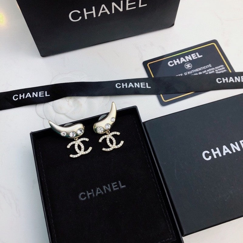 18K Chanel Feather Diamond Gold Earrings