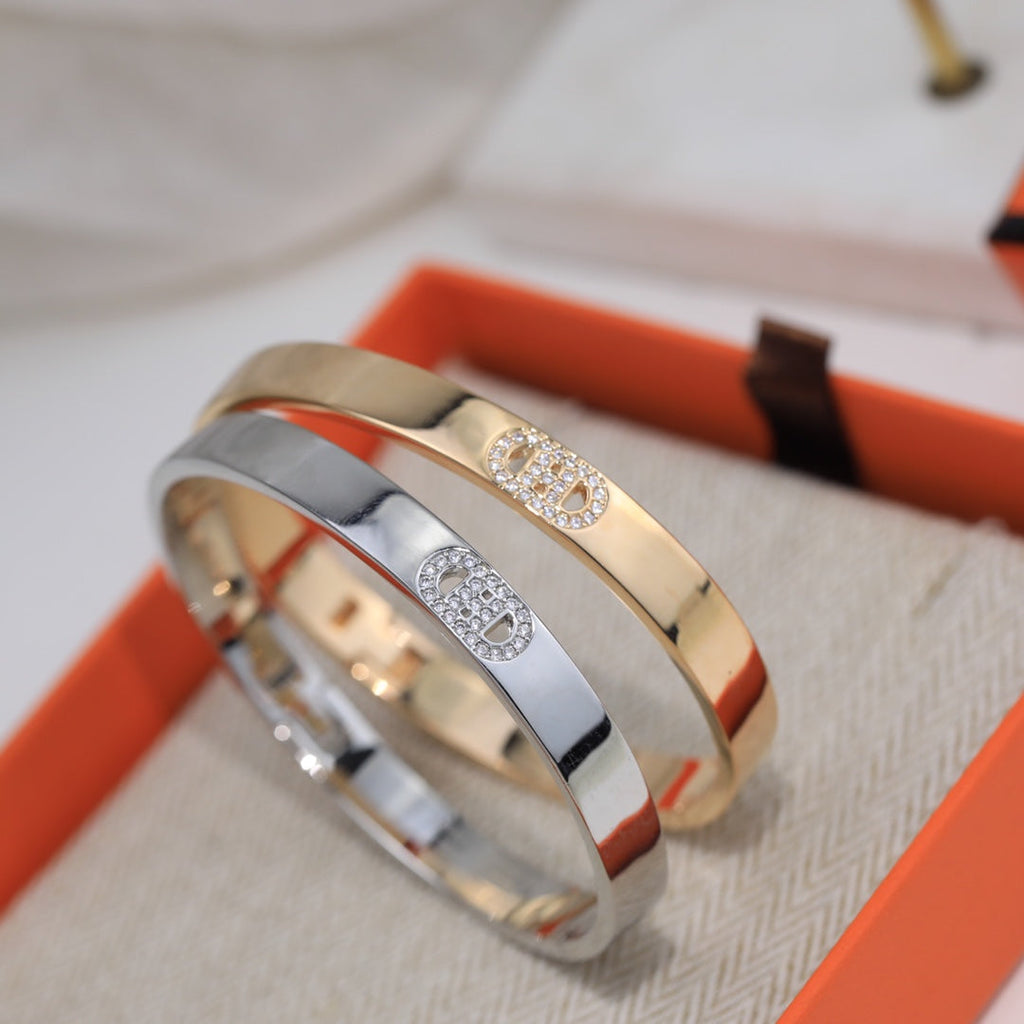 18K Hermès Diamonds Bracelet
