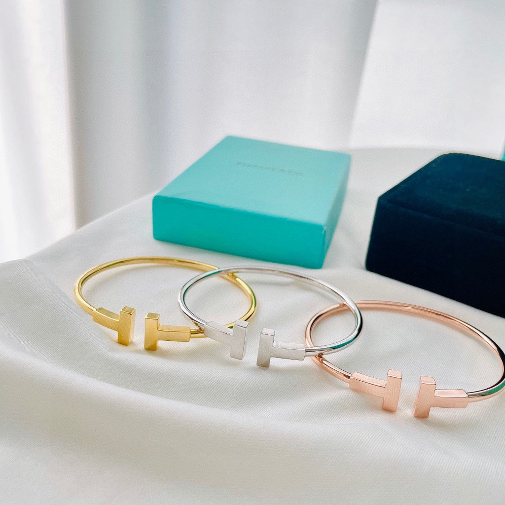 18K Tiffany & Co. Wire Bracelet