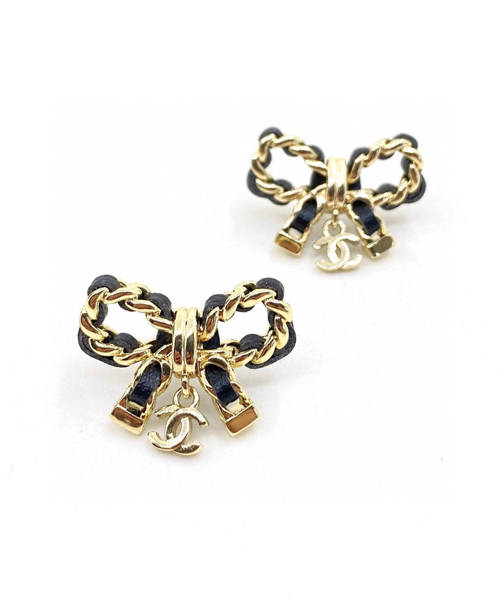 18K Chanel Bow Tie Strass Earrings