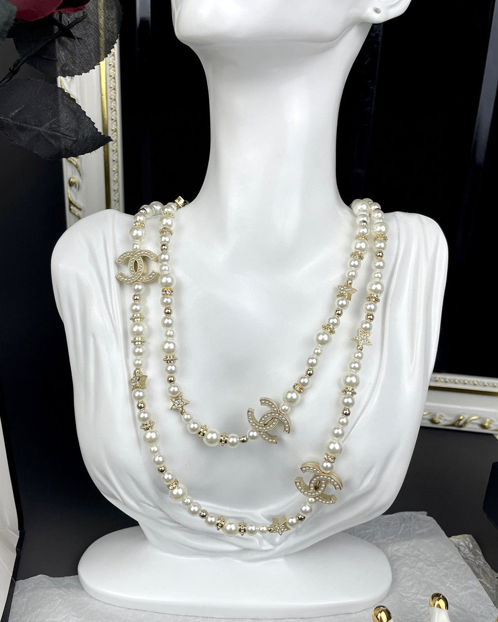 18K Chanel Pearls Necklace