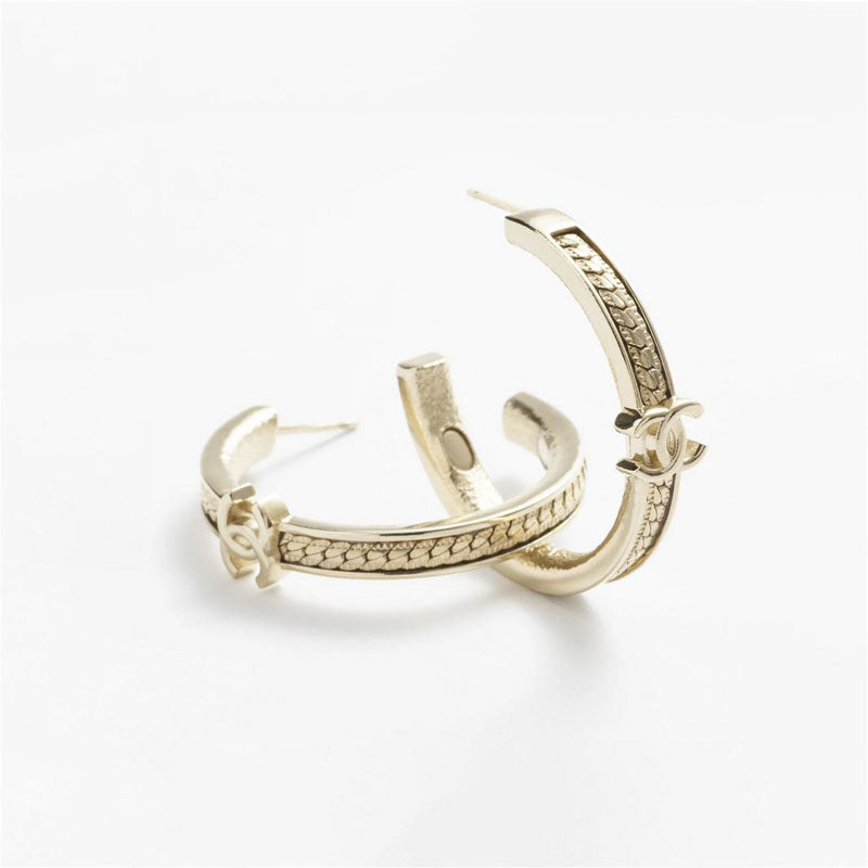18K Chanel Circle Earrings