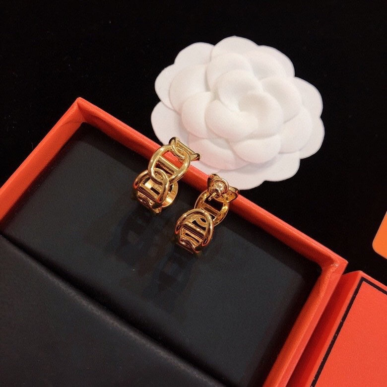 18K Chaine D'Ancre Enchainee Hermès Earrings
