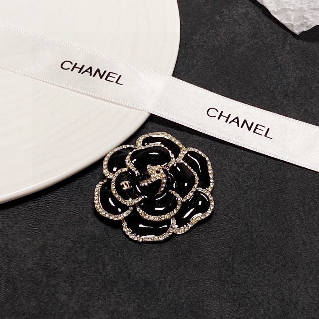 18K Chanel Black Flower Brooch