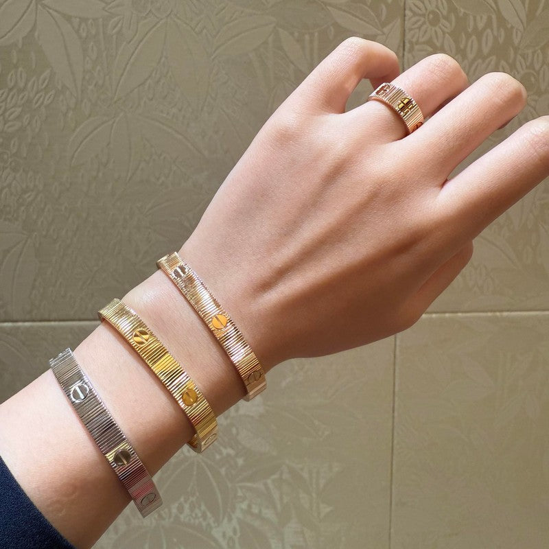 18K Cartier Love Unlimited Bracelet