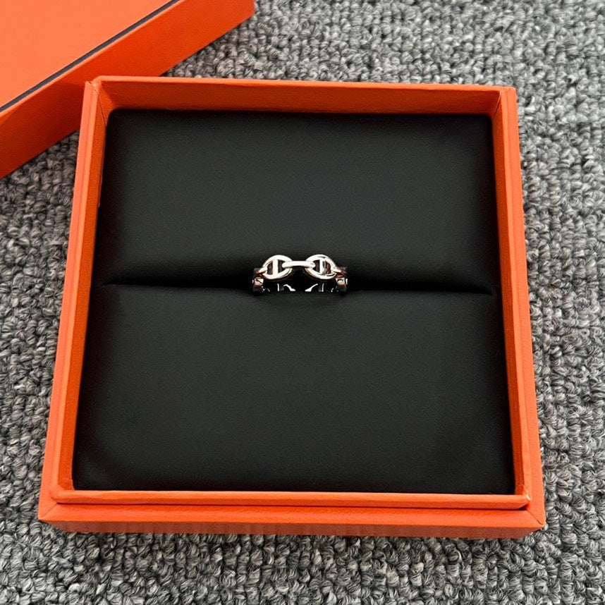 18K Chaine D'Ancre Enchainee Hermès Ring