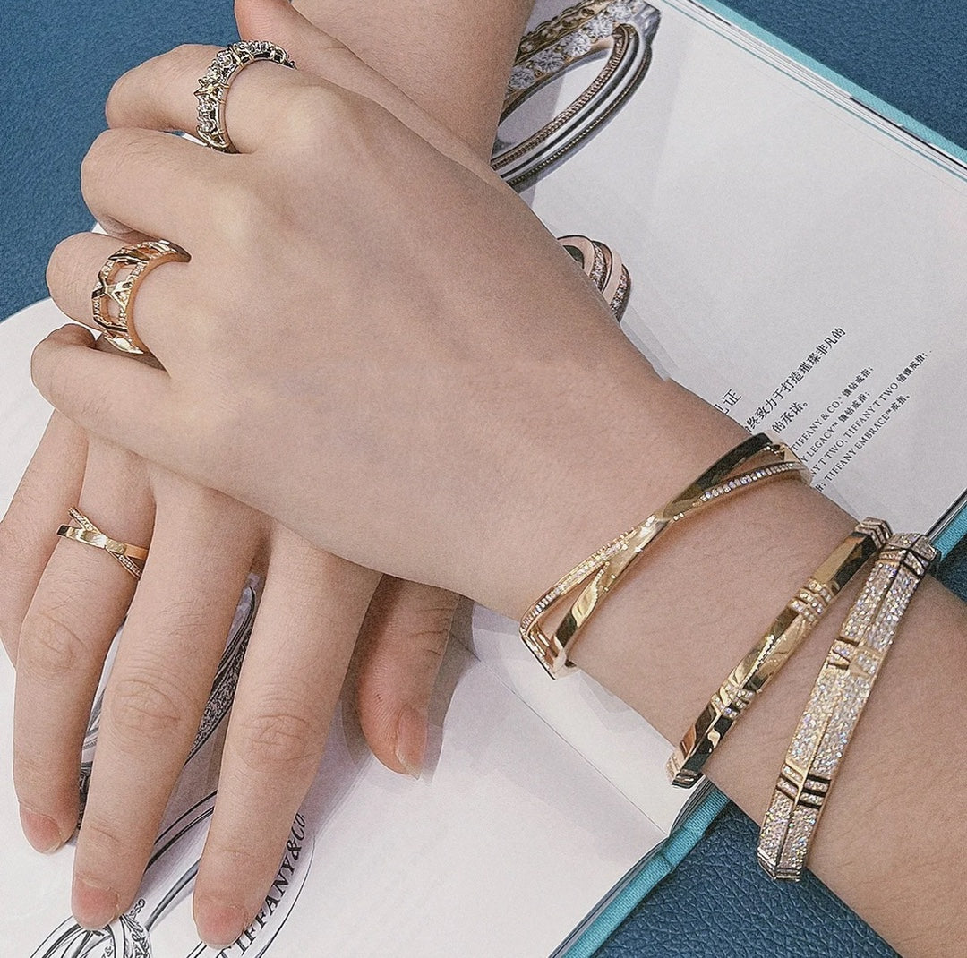 18K Tiffany & Co. Atlas x Narrow Hinged Bangle Bracelet