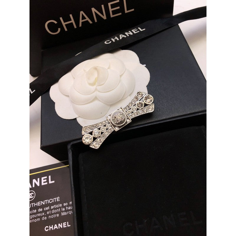 18K Chanel Bow Tie Diamond Brooch