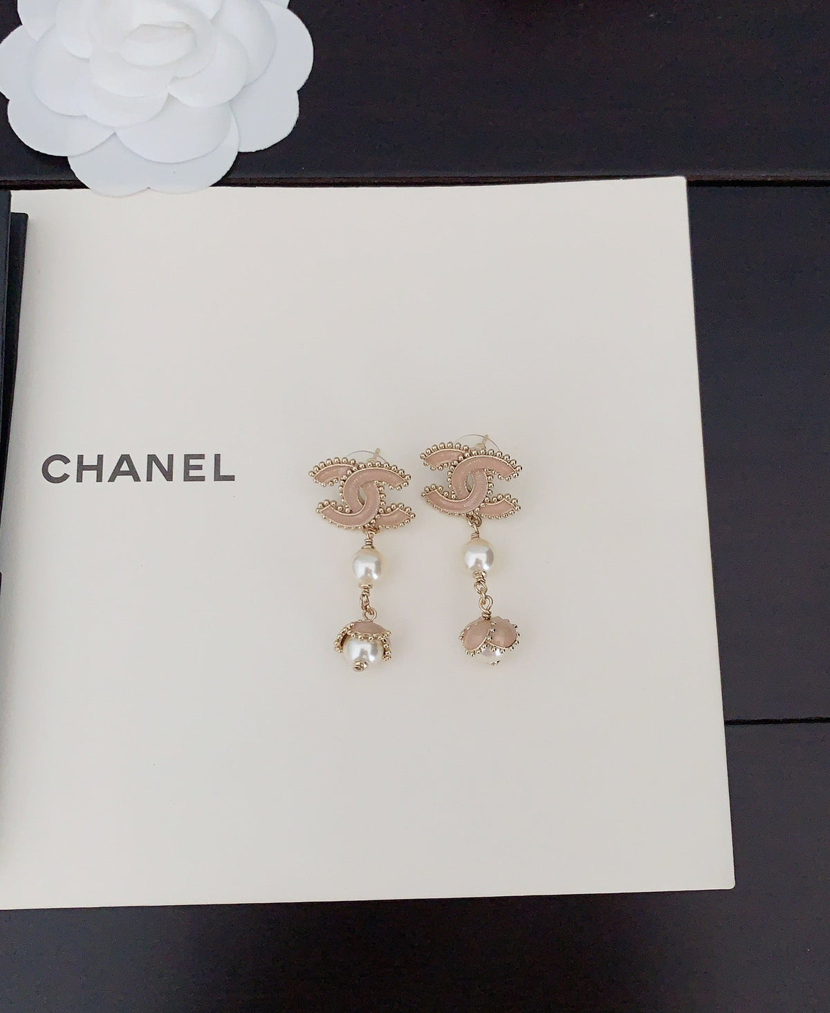 18K Chanel Pearl Crystals Earrings