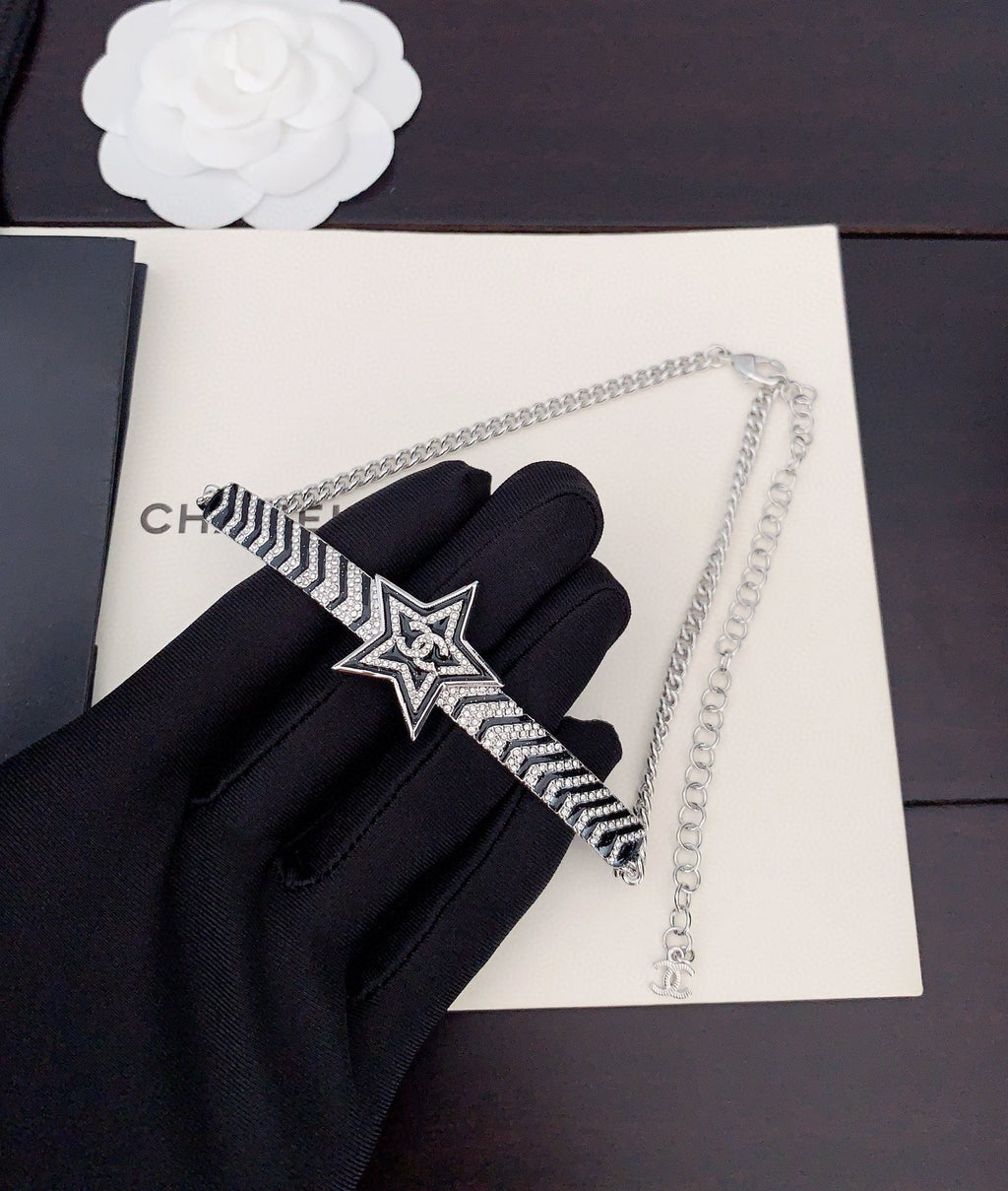 18K Chanel Star Diamonds Necklace