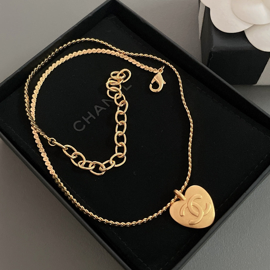 18K Chanel Vintage Necklace