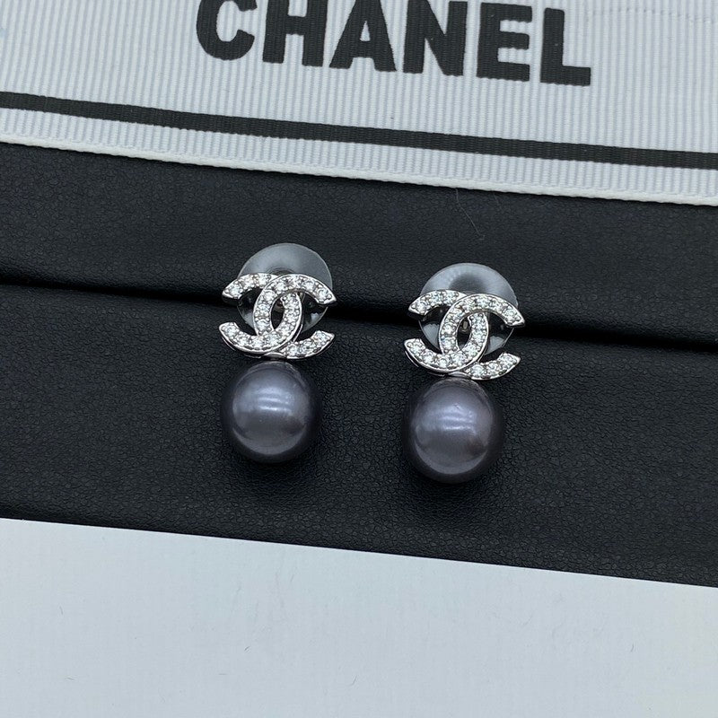 18K Chanel Pearl Drop Gold Earrings