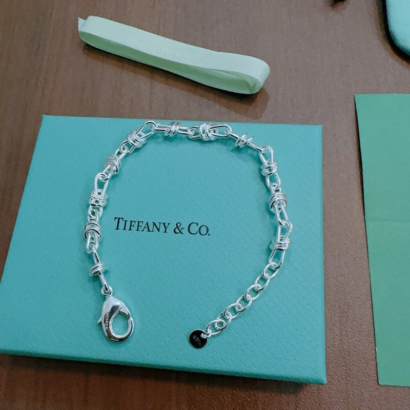 18K Return to Tiffany & Co. Lock Bracelet