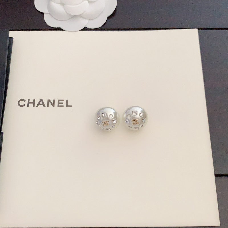 18K Chanel Pearl Round Crystal Earrings