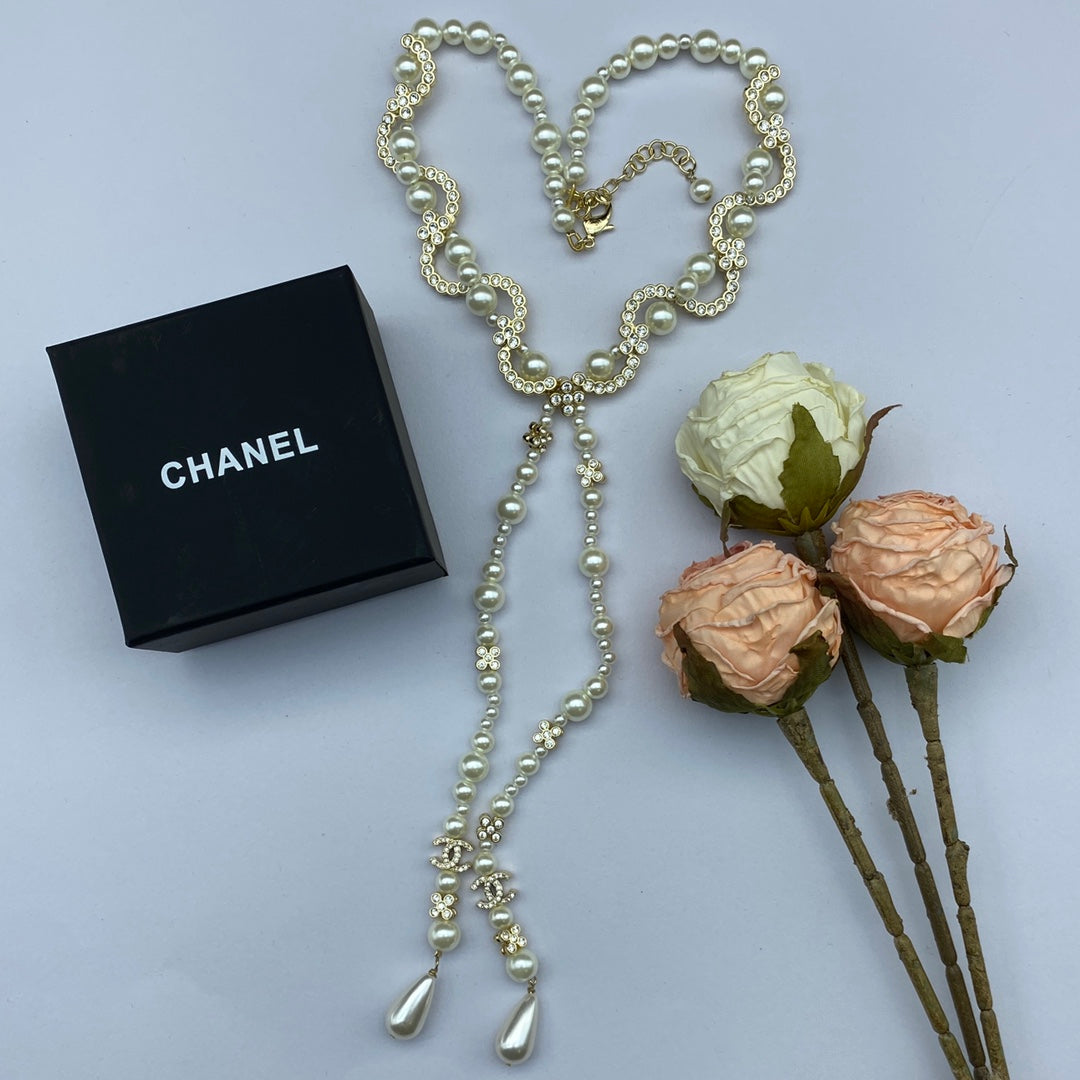18K Chanel Pearl Chain Necklace