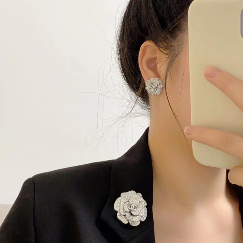 18K Chanel Camellia Diamond Earrings