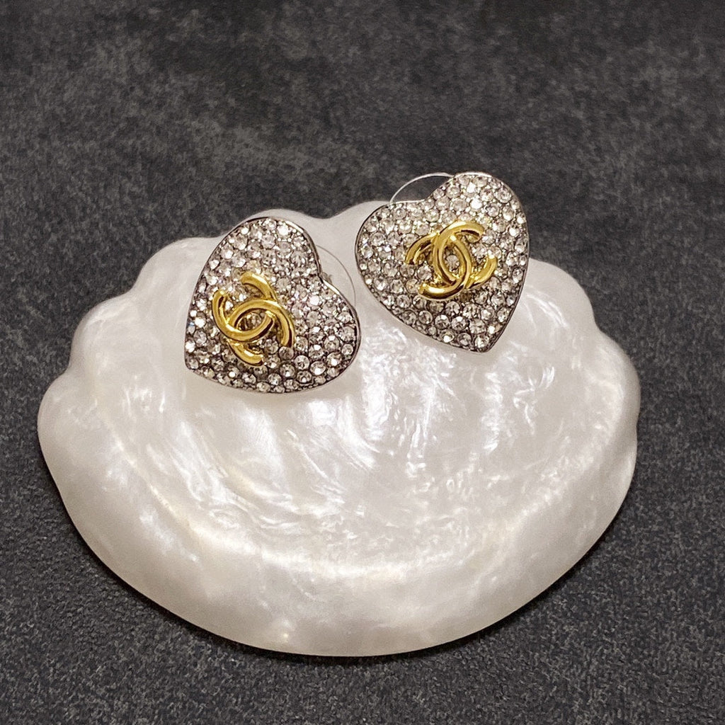 18K Chanel Heart Diamonds Earrings