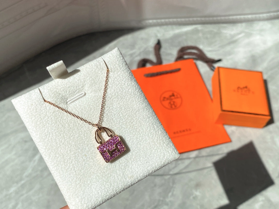 18K Hermès Amulettes Constance Pink Diamonds Pendant Necklace