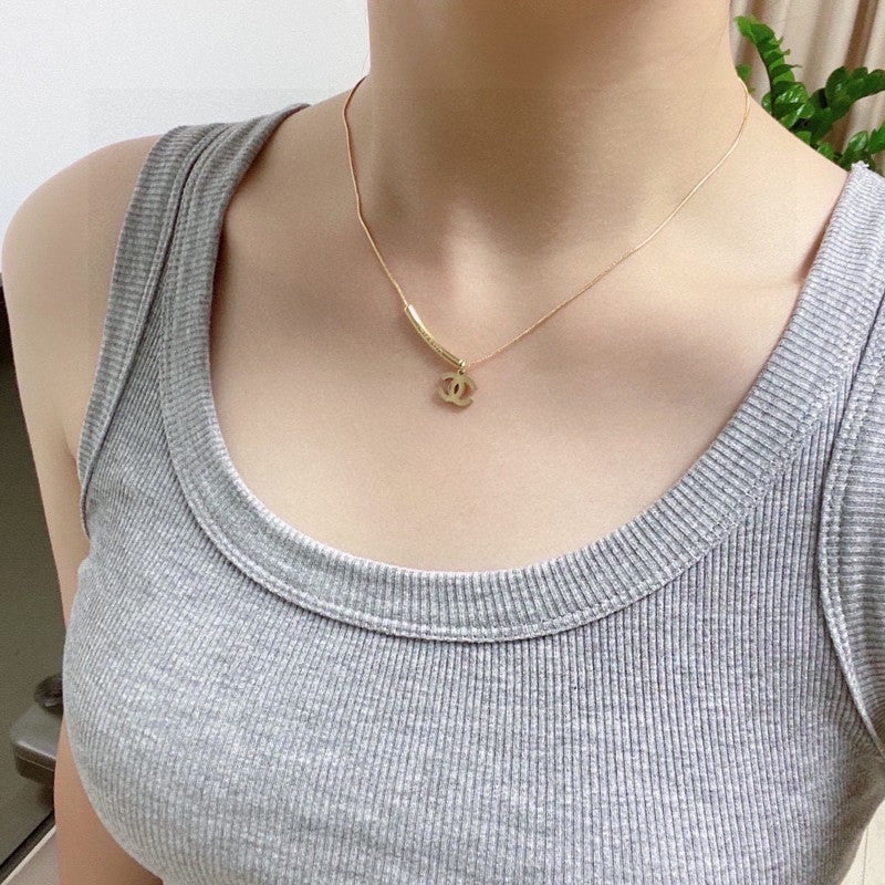 18K Chanel Gold Necklace