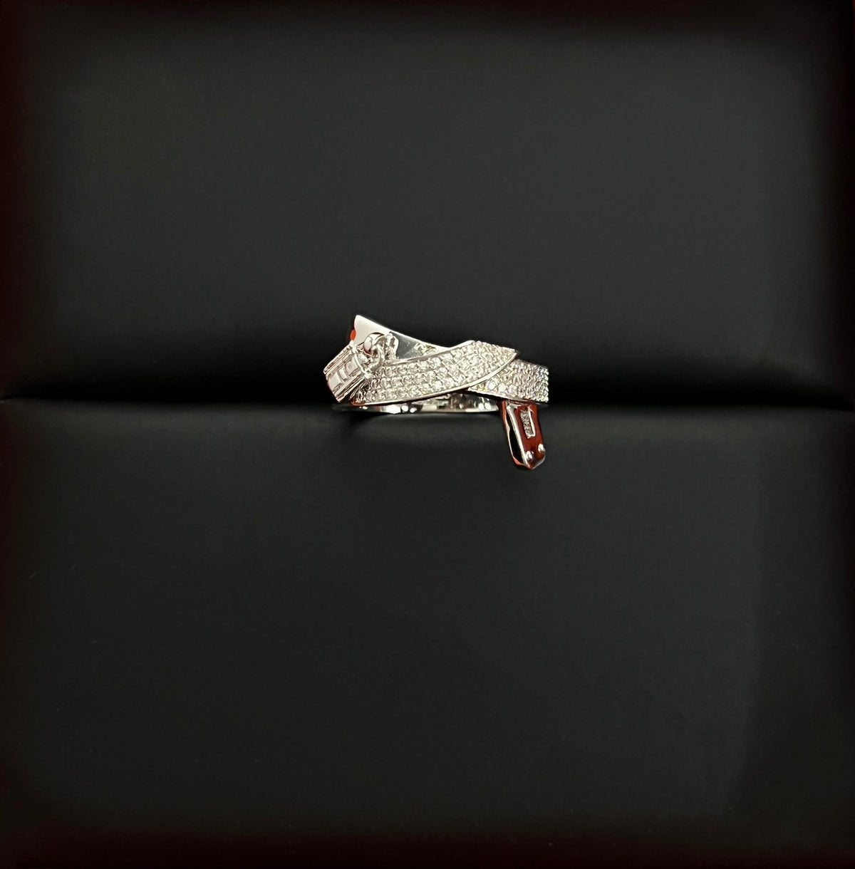 18K Kelly Gavroche Diamonds Hermès Ring