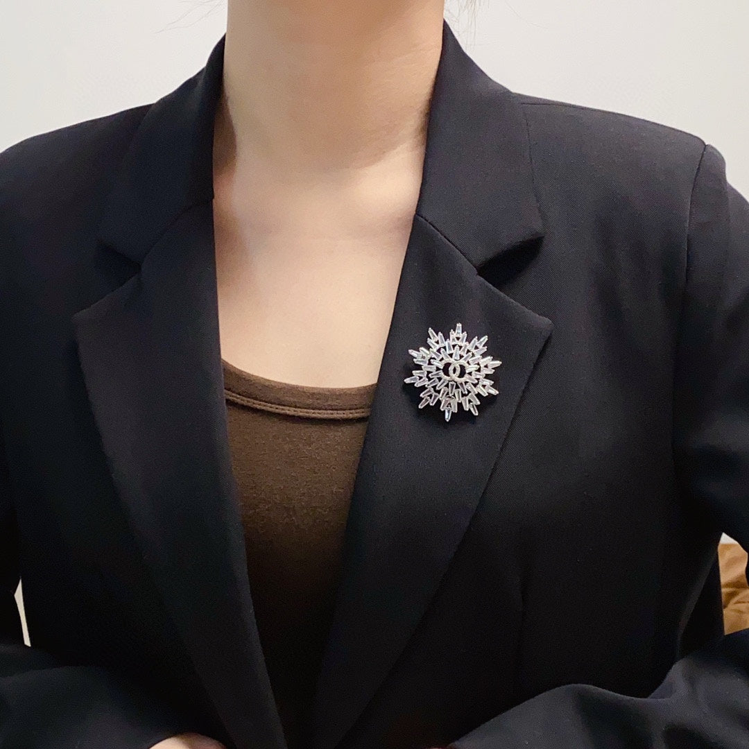 18K Chanel Snow Flower Brooch