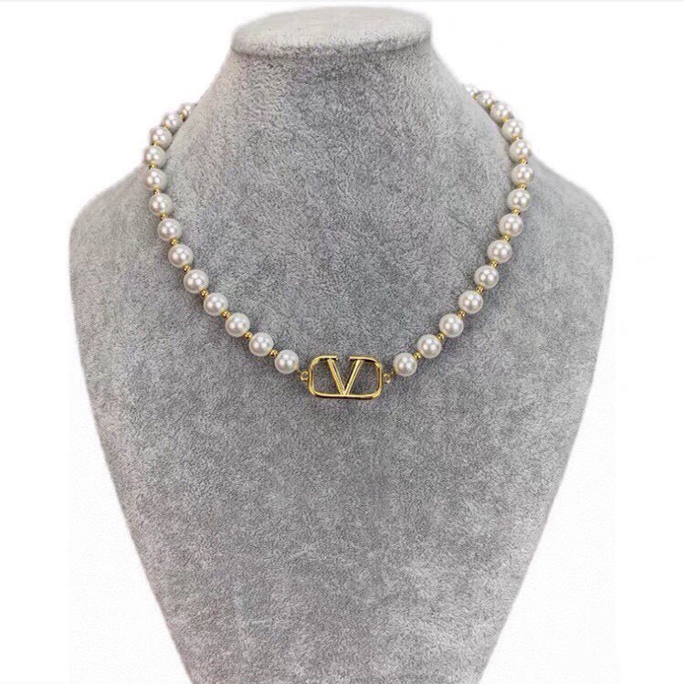 18K Valentino VLogo Pearls Choker Necklace