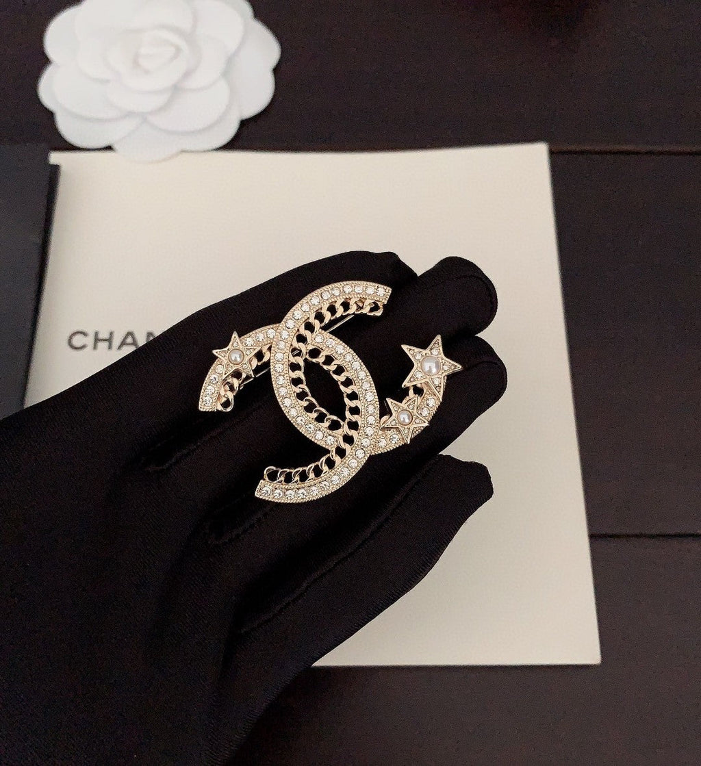 18K Chanel Star Crtystal Brooch
