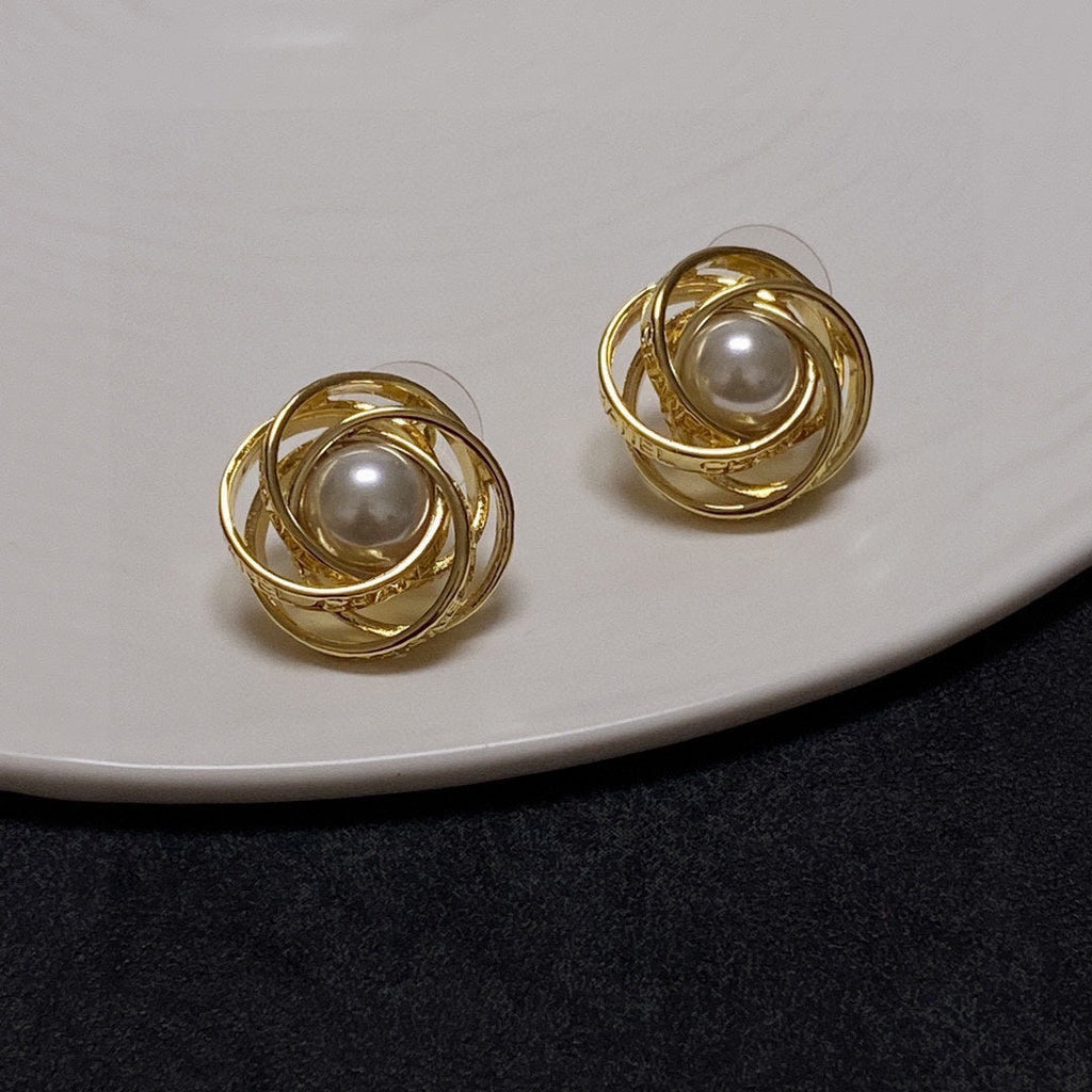 18K Chanel Pearl Earrings