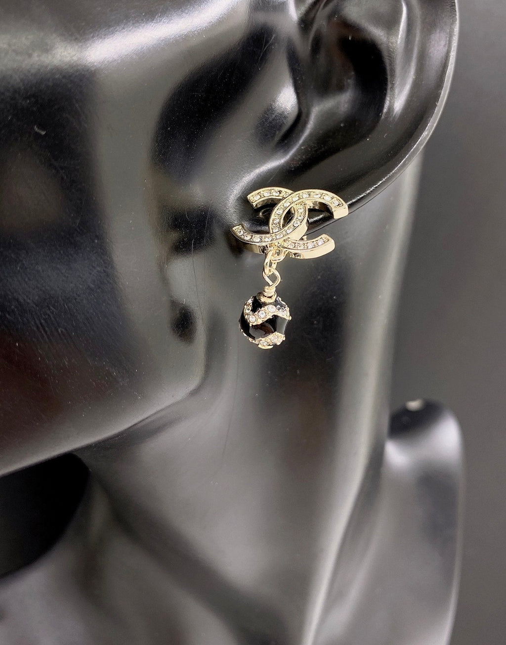 18K Chanel Pearl Pendant Earrings