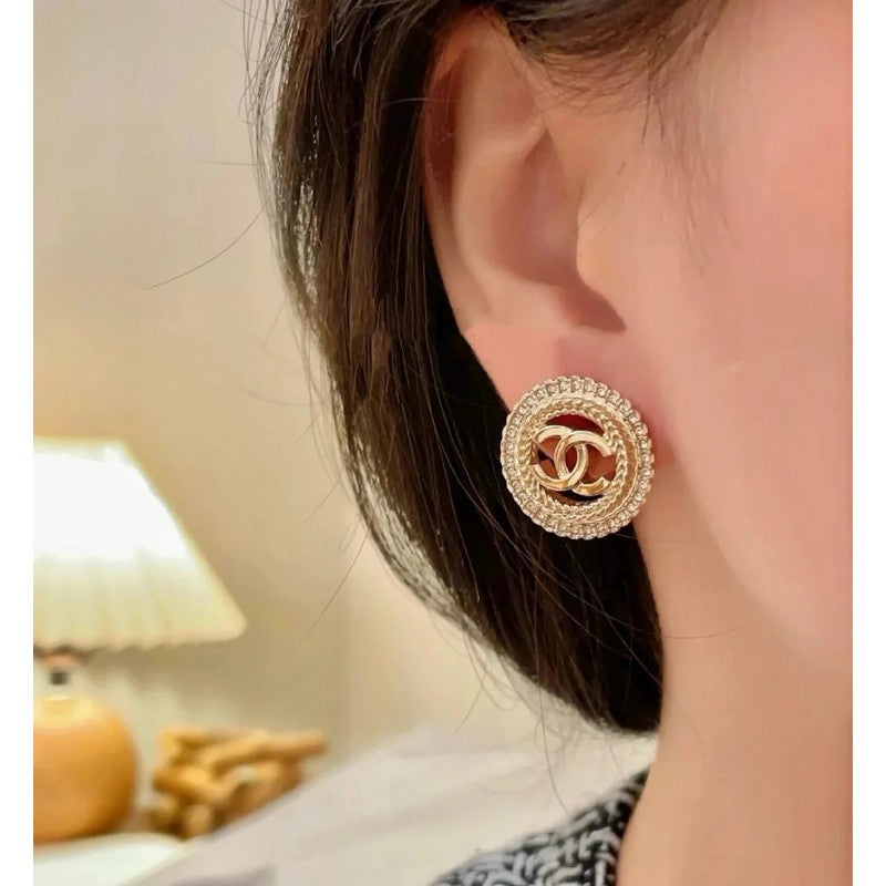 18K Chanel Classic Diamond Earrings